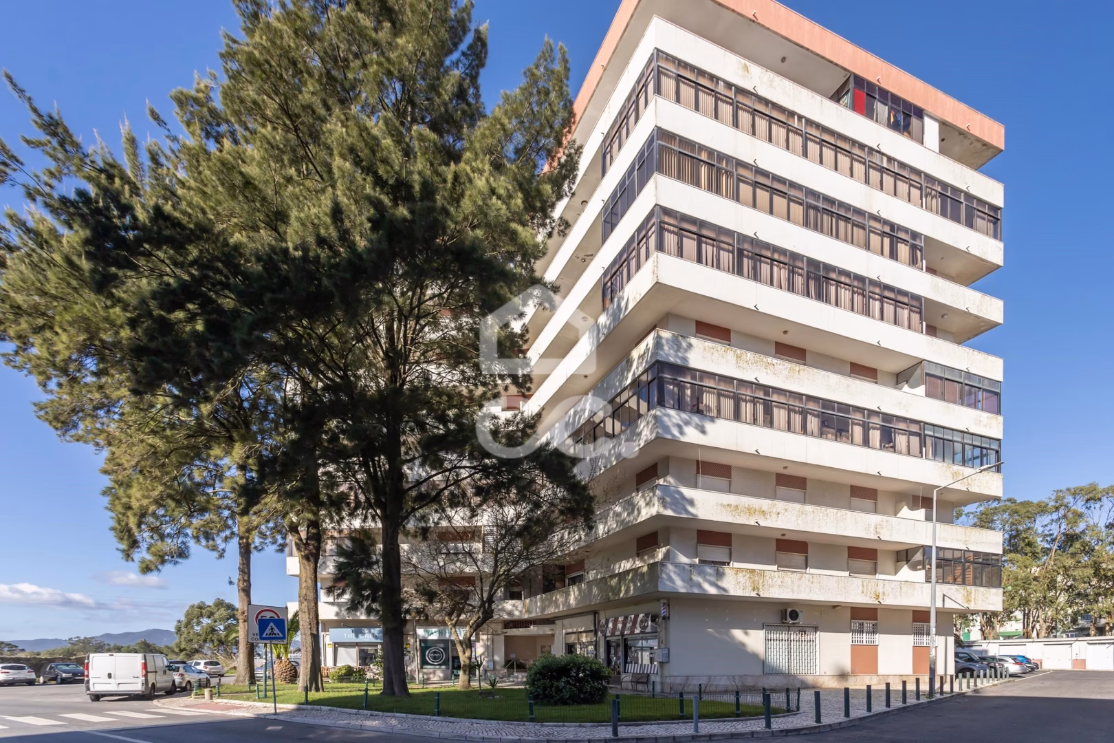 Apartamento T1 convertido em T2 com uma fantástica varanda, em Agualva-Cacém - foto 1