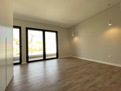 APARTAMENTO T2 | PRAIA DA AREIA BRANCA - foto 1