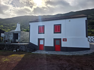 Duas Moradias T2 com Vista Mar e Potencial Turístico - Santo Amaro, São Roque do Pico - foto 2