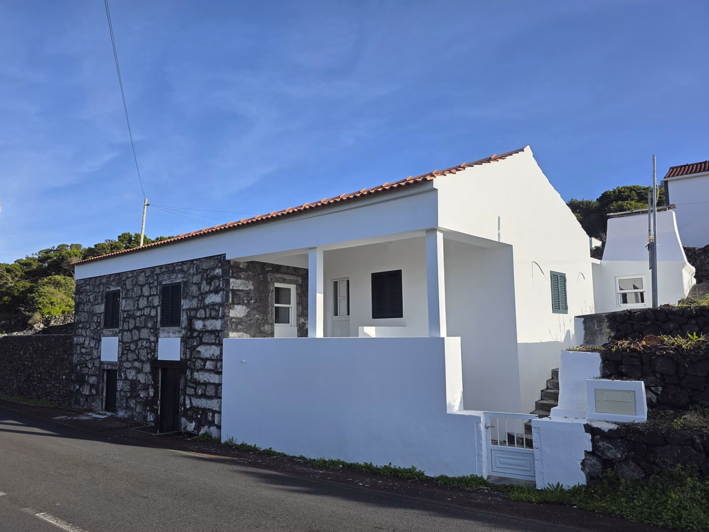 Moradia T2 Renovada no Guindaste, Candelária, Madalena (Pico) - foto 1